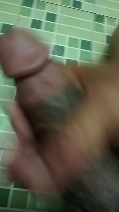 GUY NEED PUSSY HAPPY