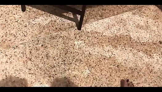 Nake berenang dan ngentot di kolam renang