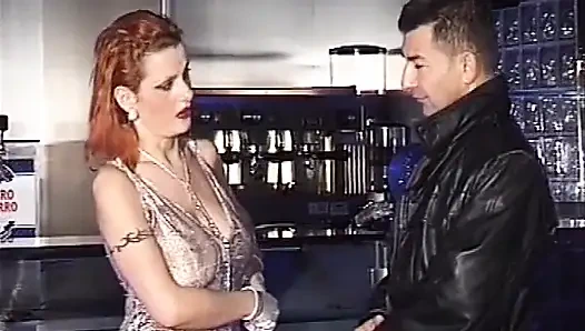 Angelica bella produziert in vier grauen samtchips