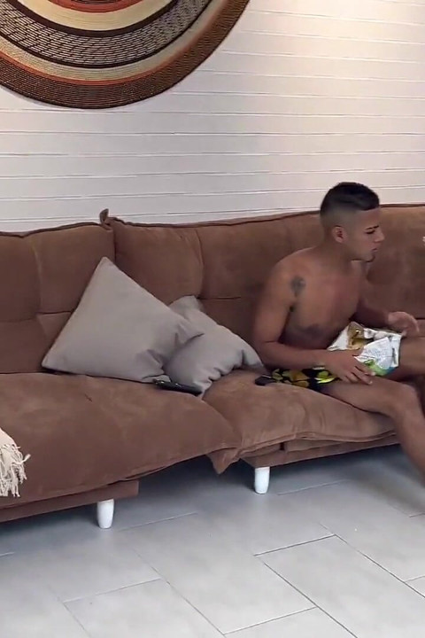 Voetbalfanaat neemt het op mijn strakke poesje