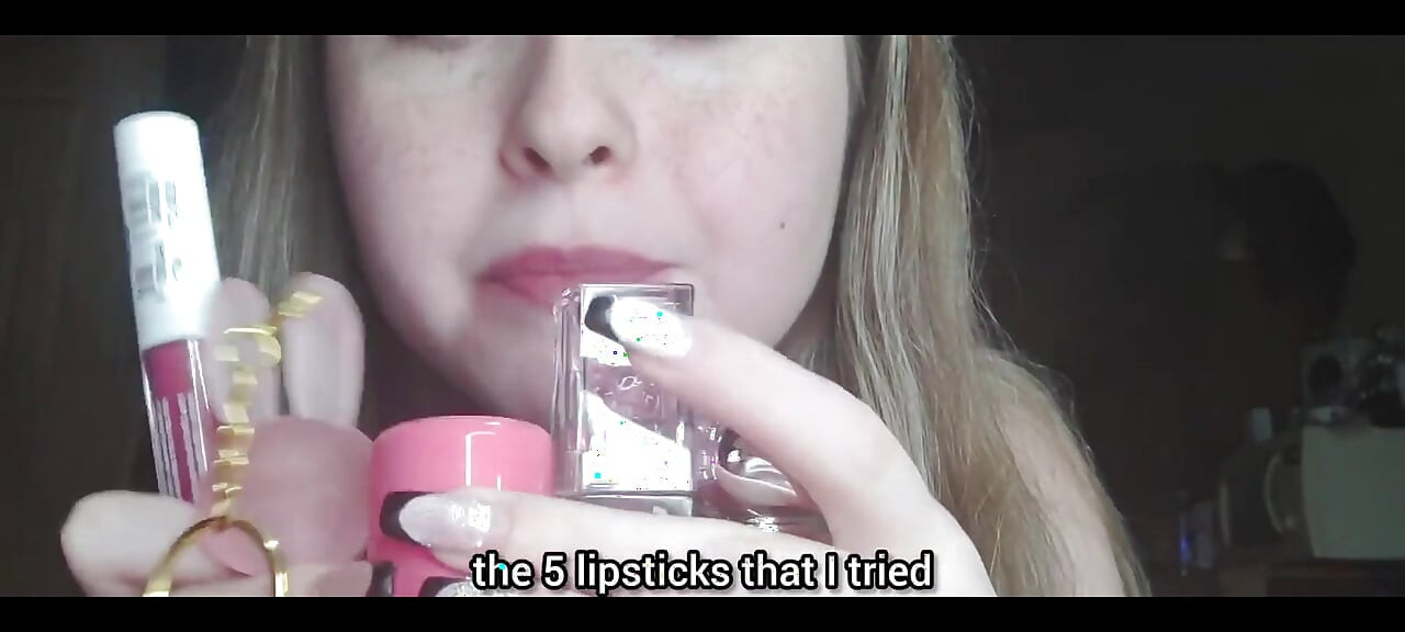 Încercând cele 11 rujuri de aproape - partea 2