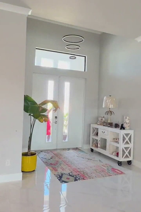 미스터 인 앤 아웃