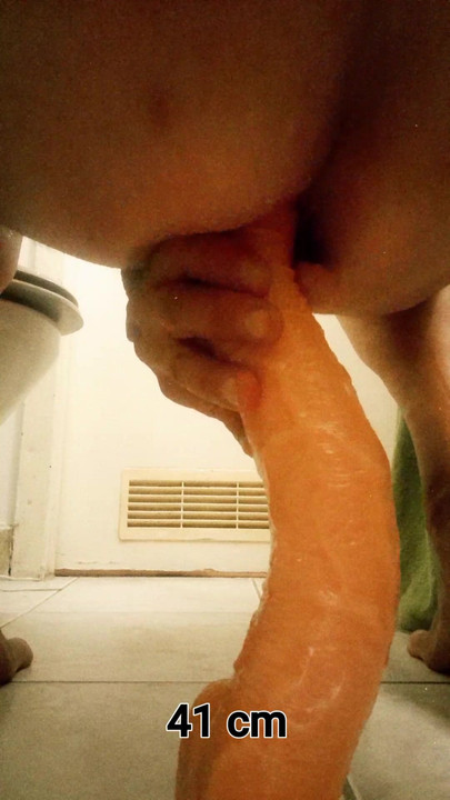 Long as a dick... 41cm dildo.