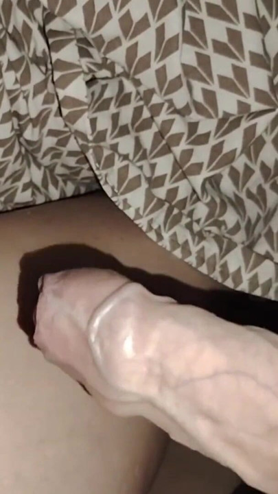 My stepsister in panties. I couldn’t hold back and lay down next to her. | Clip 1