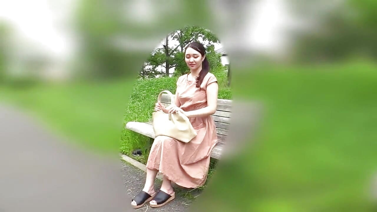 Meu marido foi demitido, então eu decidi aparecer em Av Sayaka Hoshino
