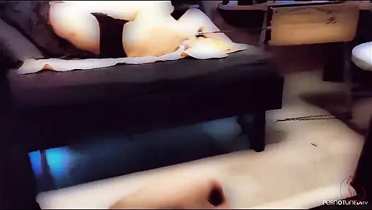 Bir yabancının amcığımın dudaklarına boşalmasına izin verdim