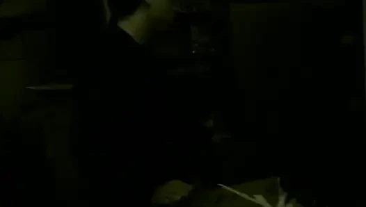 Klassische blondine wird vor einer gesichtsbesamung hart gefickt
