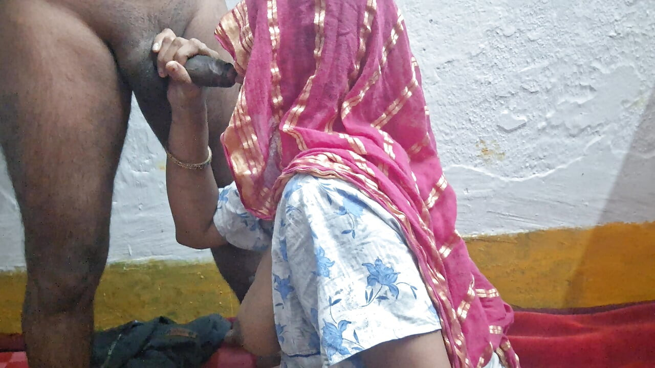 Горничная сосет хуй моего мужа