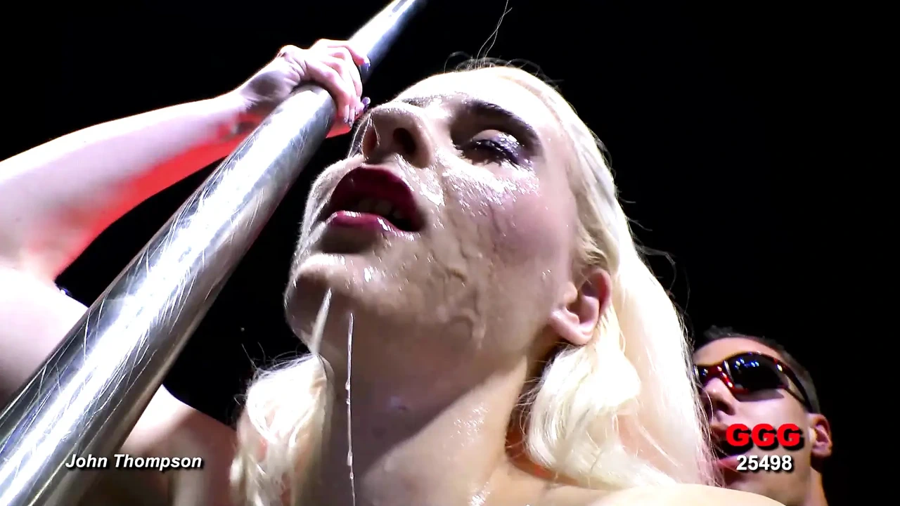 Ggg John Thompson - Ashlee Cox和Linda Lush变得湿透和狂野，与多个巨大的鸡巴群交