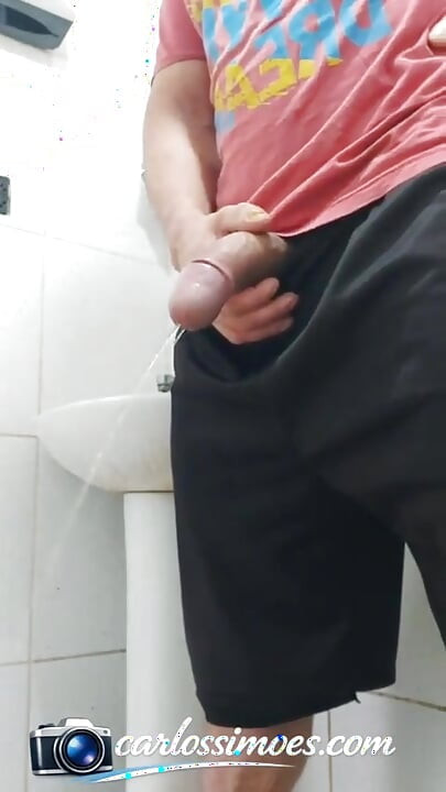 Brazilian Carlos Simões-well-endowed and Hung-peeing and Showing off His Huge, Thick Cock. Part 3.