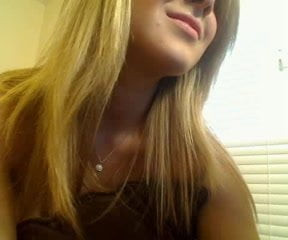 blonde girl masturbate again