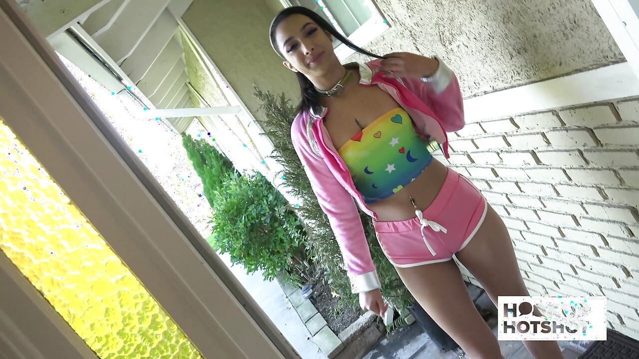 Kiarra Kai Gets Pulled Into A Heated No-Limits Encounter!
