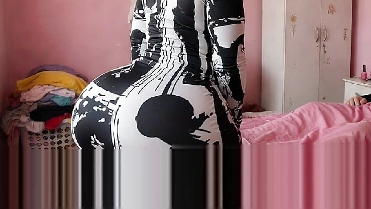 Petite Big Ass StepAunt Teasing in the Bedroom