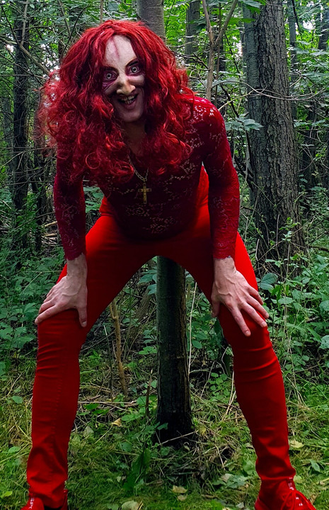 Red diabolical bitch from the forest plays with cock