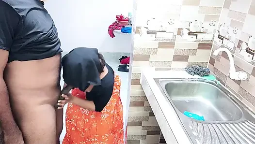 Desi bhabhi pussy fuck in the kitchen room by dever