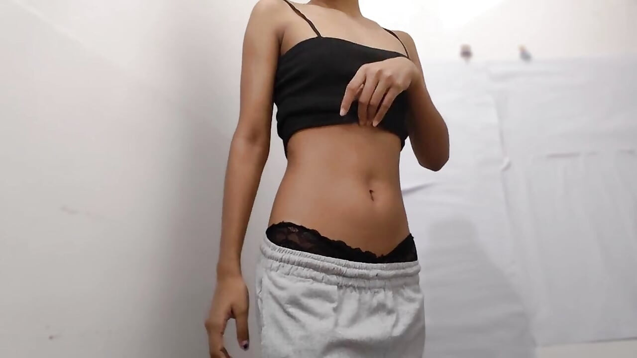 Cute hot teen seducing her boss , ab tuh koi meri chudai karo