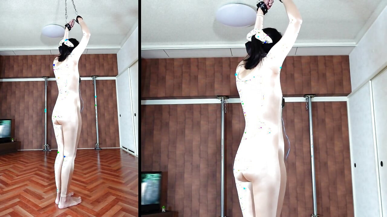 3 puntos de culpa: sin bragas, sin sujetador, mallas de cuerpo entero