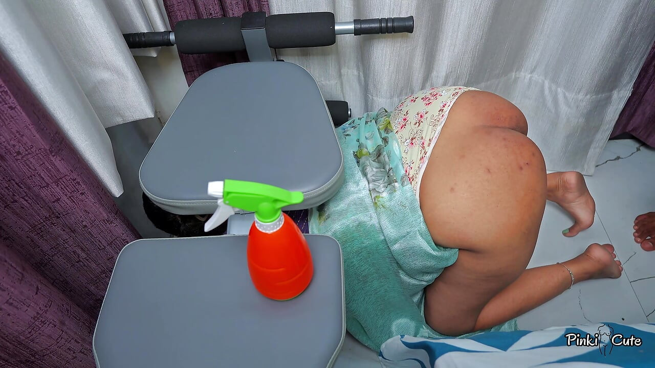 Kaam wali stuck in table, Owner Fucked her big Ass from behind.