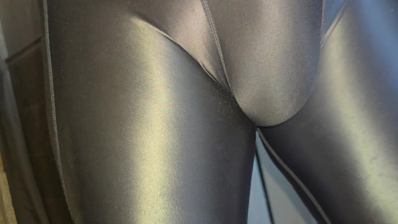Silver shiny spandex bulge rub