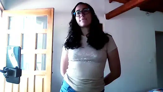 Pertama kali ngentot sama ibu tiriku