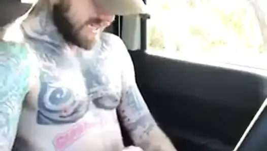 tattoos, beard and a lovely cumshot
