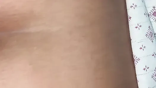 Hintli telugu desi kolaj kızı kulübede seks videolarında sikiliyor