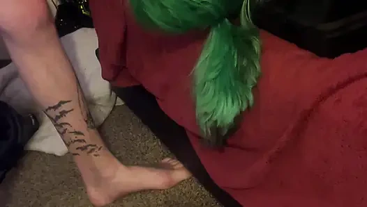 Sevimli kız Amber Green'in yüzü sikiliyor