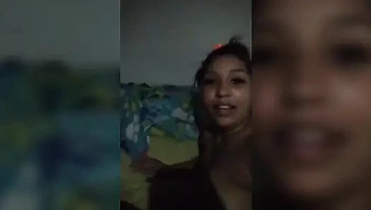 Schau, wie meine titten hüpfen, wenn du deinen schwanz in mich steckt!