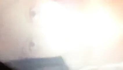 Cum üzerinde kız ile büyük göğüsler