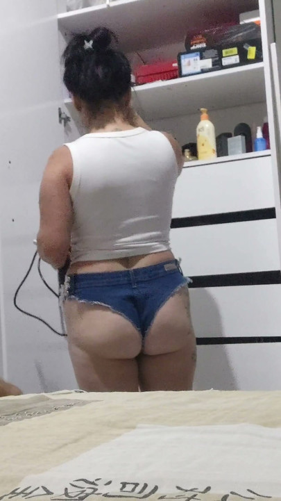 The wife's friend came to lend a hairbrush and ended up lending my dick | Clip 1