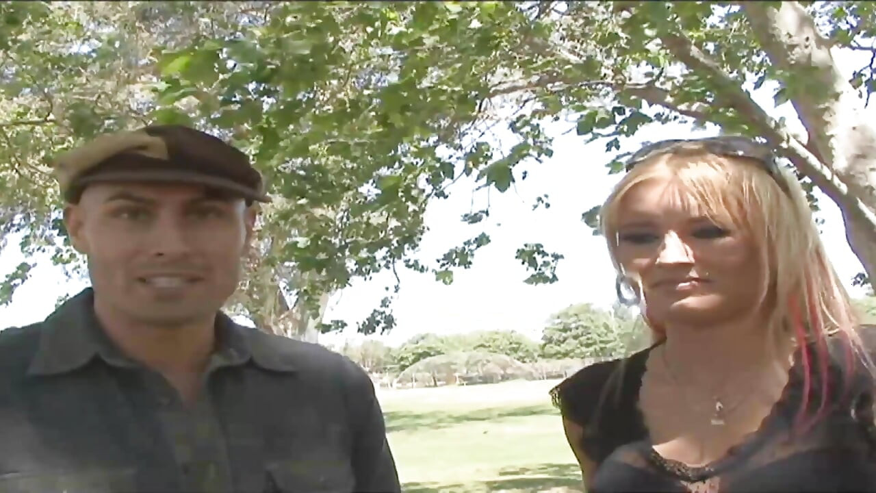 Tattooed MILF with amazing body loves dogy style fucking