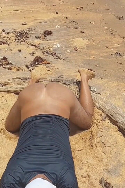 Ladysilva My Sexy Ass on the Beach