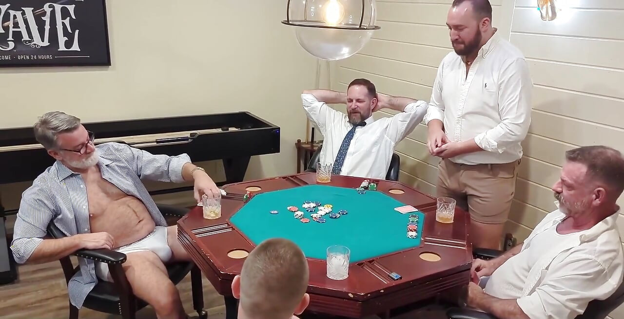 Pesta seks malam-malam poker