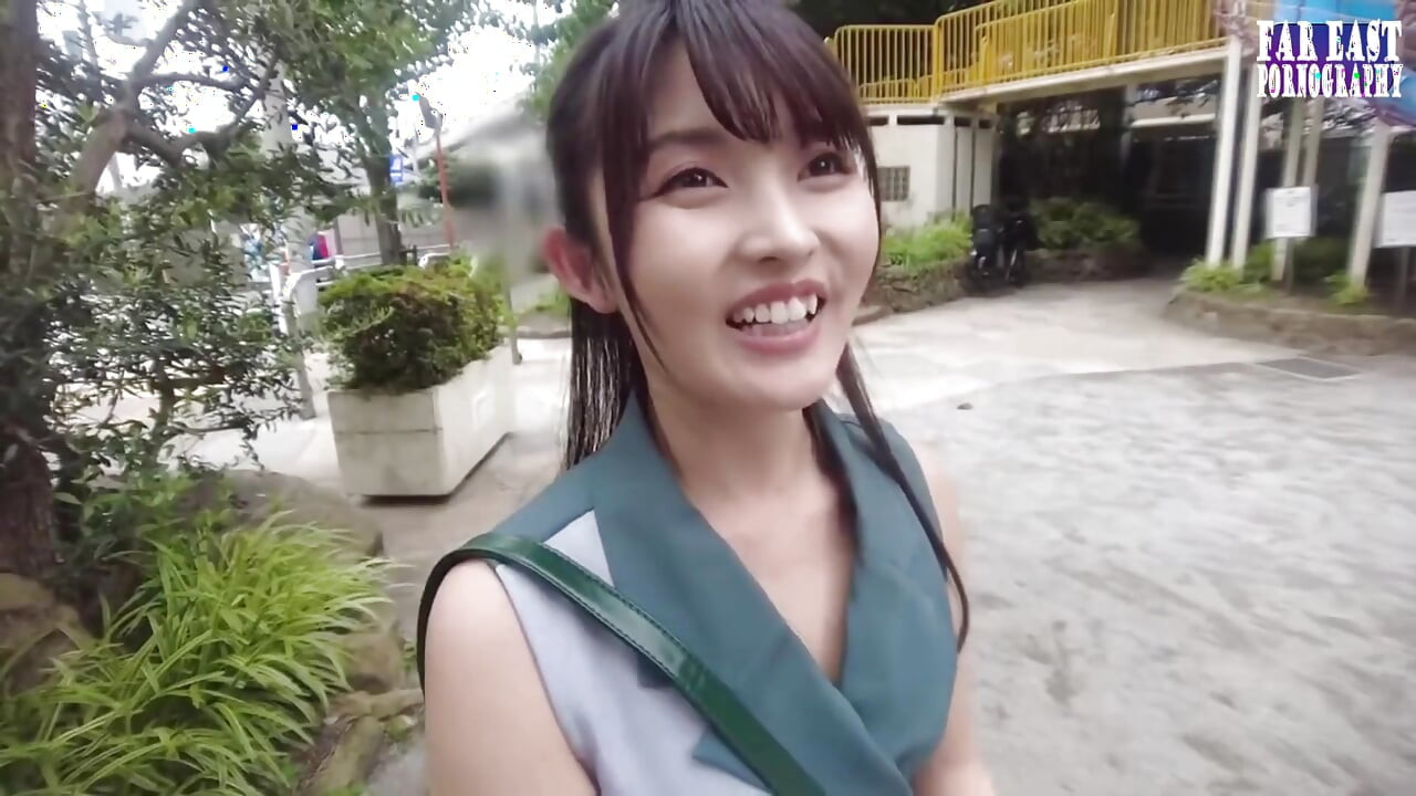 奶油亲吻漫步与嘴挑逗品尝每一个温暖的旋转阶段.