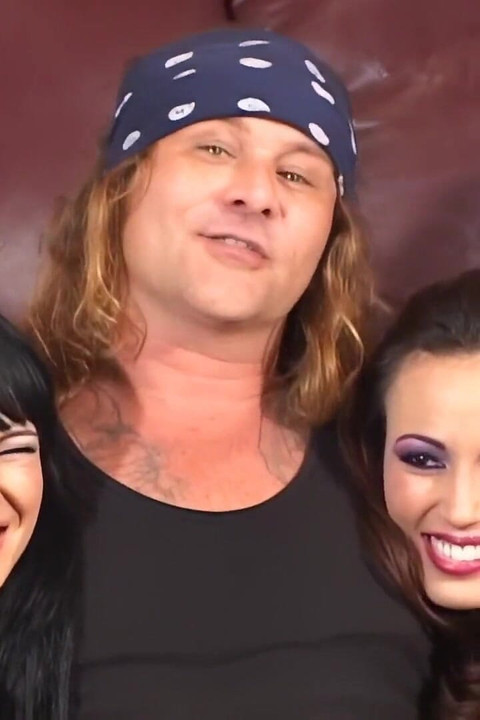 Lesbo Beauties Taking Turns Pleasuring Each Other