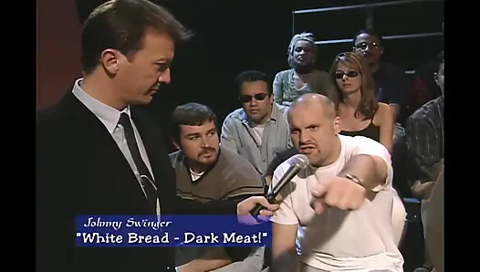 İnleyen kaltak sert yarağa biniyor