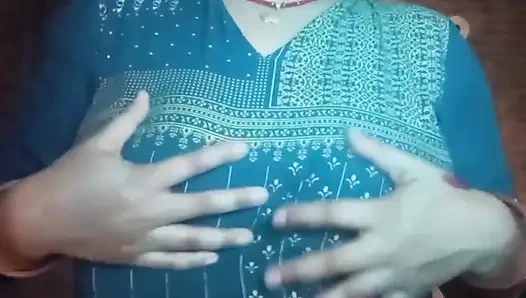 New Bhabhi Having Nude Show with Fingers