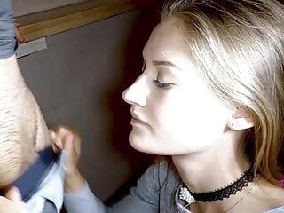 乌克兰素人美女，24岁。她需要钱，所以我帮她做爱！