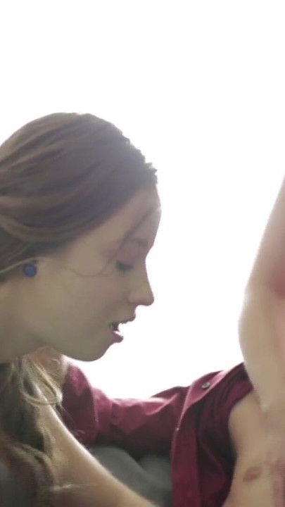 Emotional moment from "Ich teile meinen Freund mit der besten Freundin"