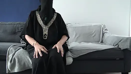 REAL ARAB CUCKOLD WIFE DIRTY TALKING
