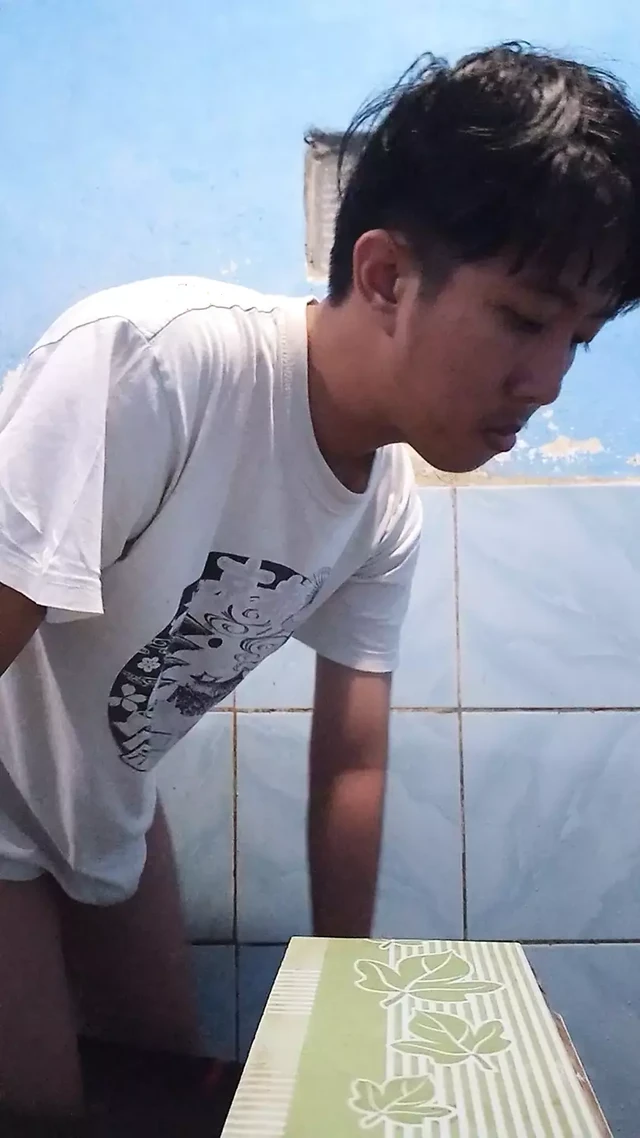 anyone help me cum