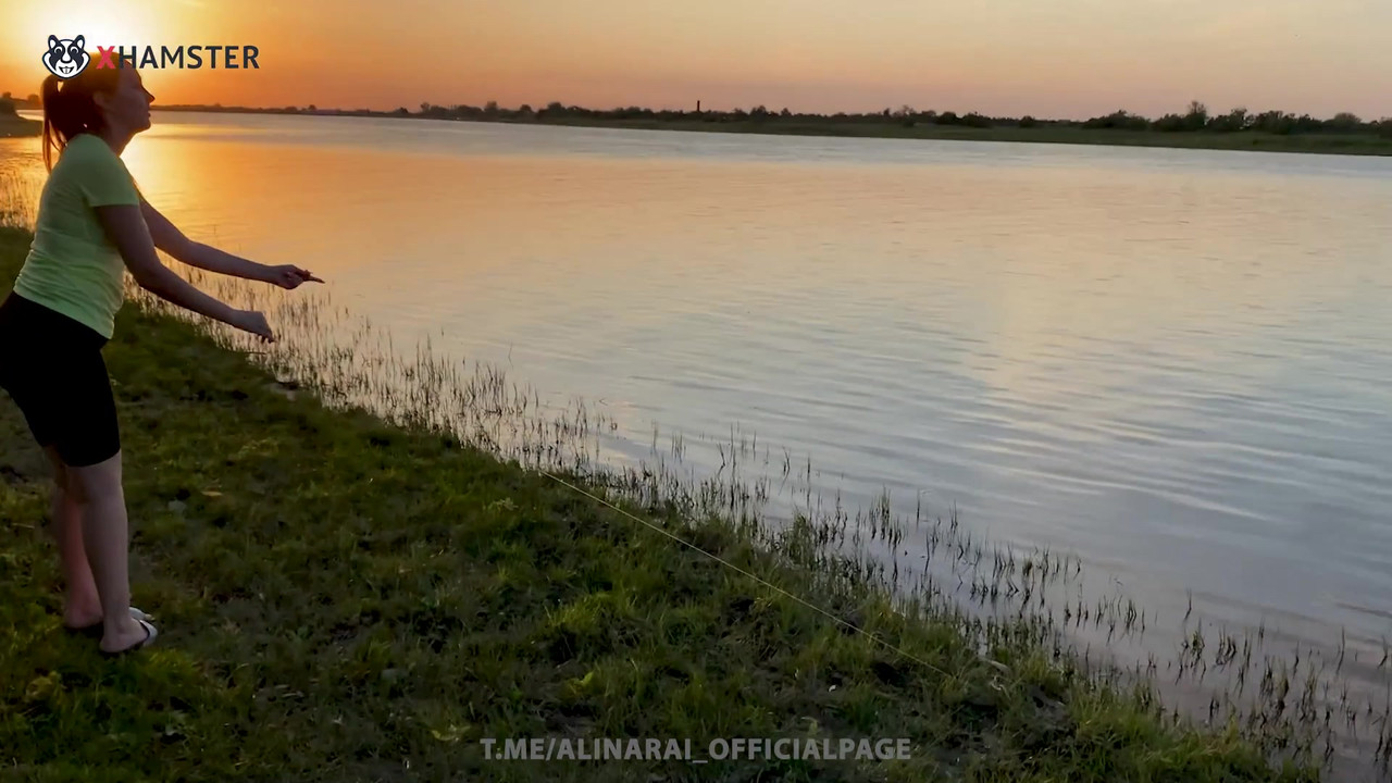 - 学习如何钓鱼。继母教继子钓鱼等等