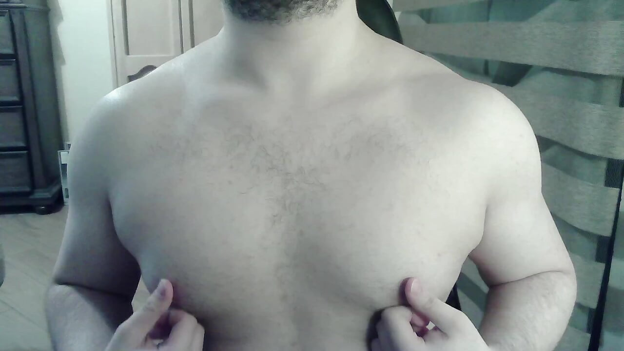 Live cam show flexing