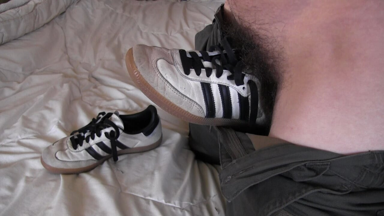 Jebi i svrši u tenisice moje cure