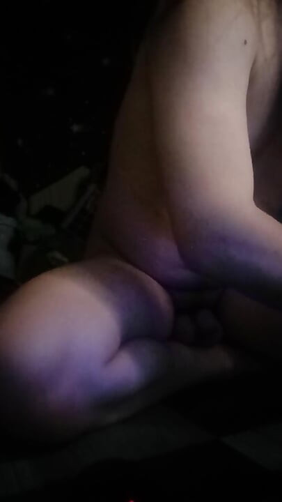 Doar o fată bună de energie pentru tati