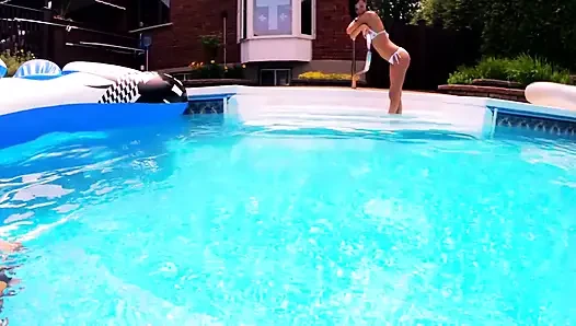 Wet Cock and Pussy Games by the Pool