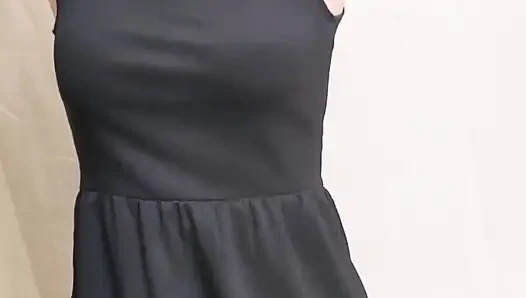 Вот моя хорошенькая задница с моей любимой анальной игрушкой на данный момент