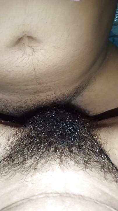밤에 하드코어 섹스하는 인도 여친 따먹기