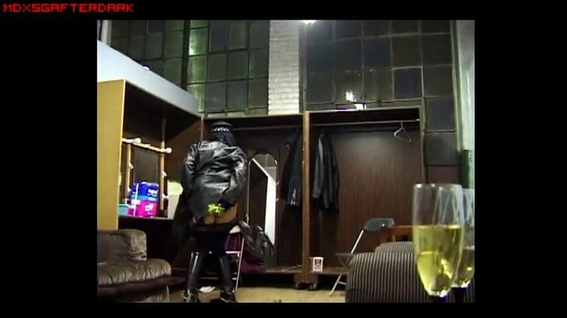 Ministry's Al Jourgensen gets caught in a dressing room v3