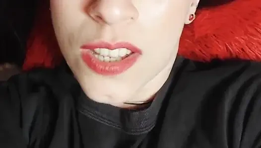 Shyfxx- cewek nympho rambut merah ngocok kontol sebelum makan malam natal sama mertuanya